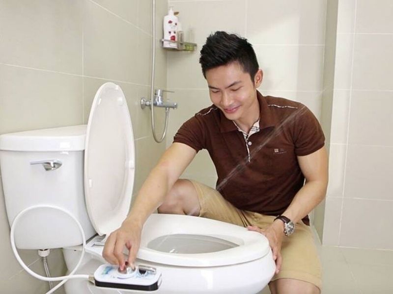 Hướng dẫn cách dùng vòi xịt vệ sinh chuẩn nhất